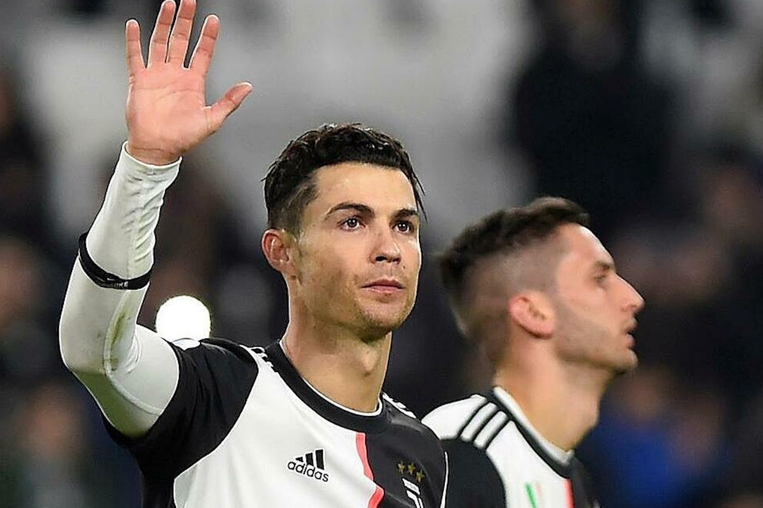 PSG san sang dam phan voi Ronaldo hinh anh
