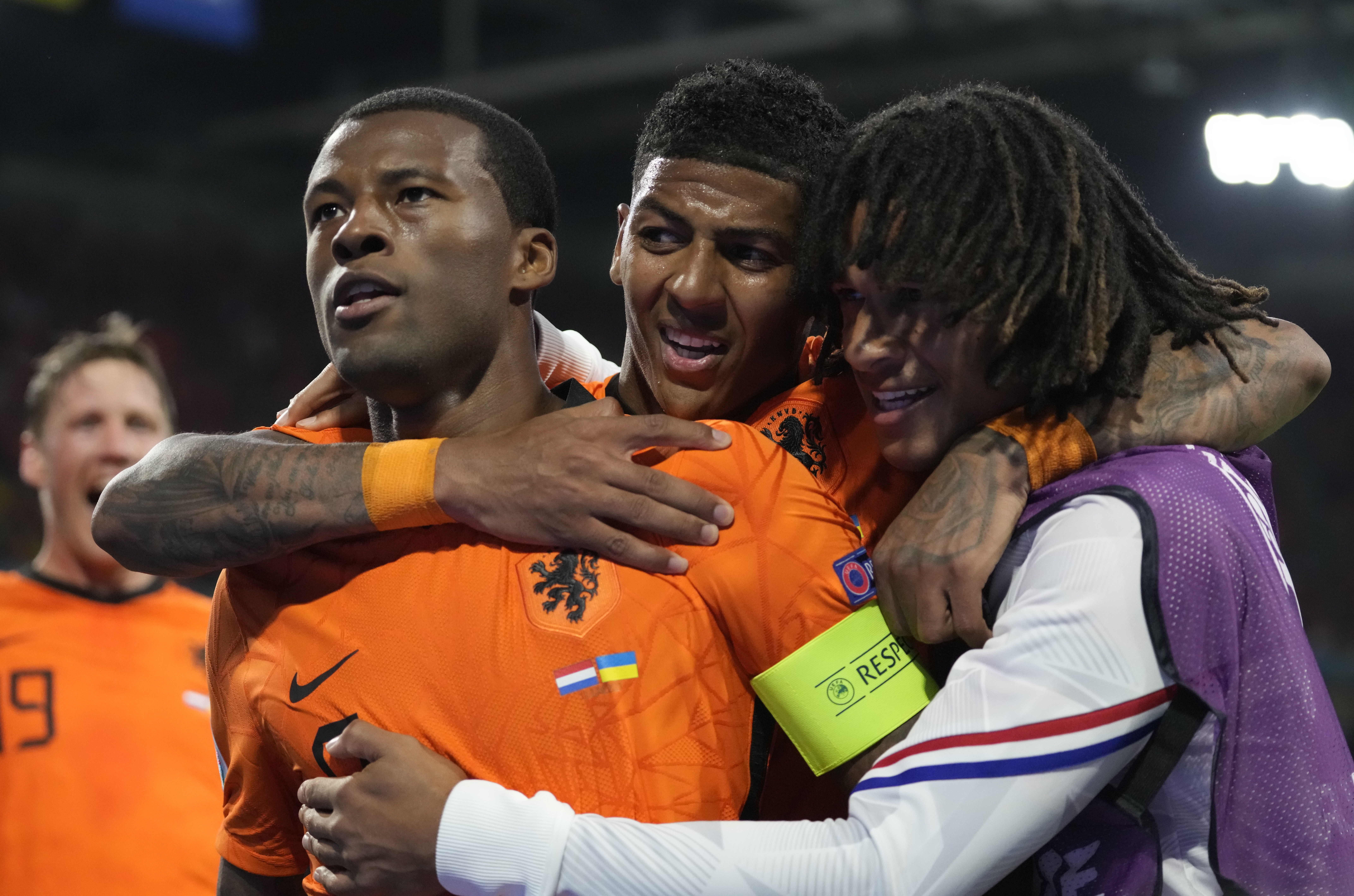 Tuyen Ha Lan thang nhung con nhieu noi lo hinh anh