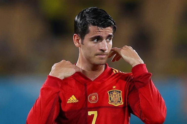 'Morata se ghi 3 ban va khien tat ca im lang' hinh anh