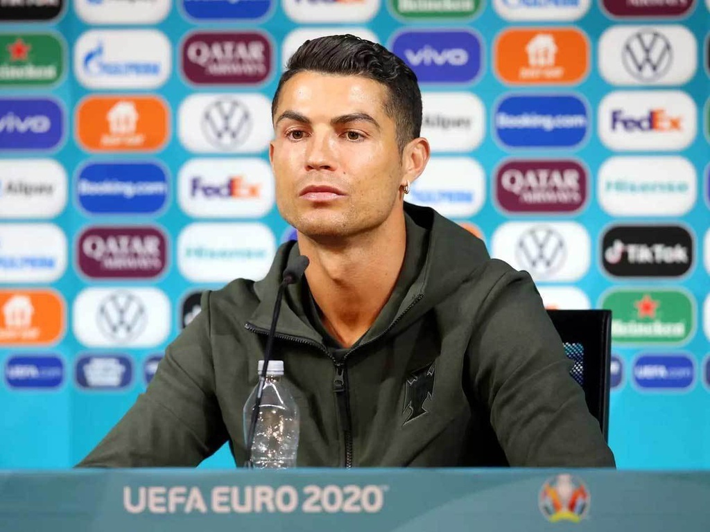 Cristiano Ronaldo anh 1