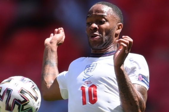 10 ngoi sao chay canh trai dat gia nhat Euro 2020 hinh anh