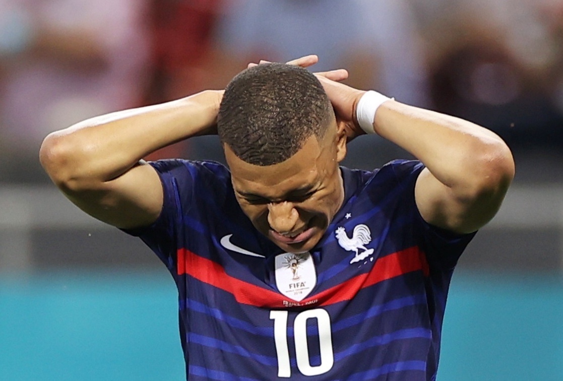 Van Gaal: 'Huan luyen Mbappe la mot thach thuc' hinh anh