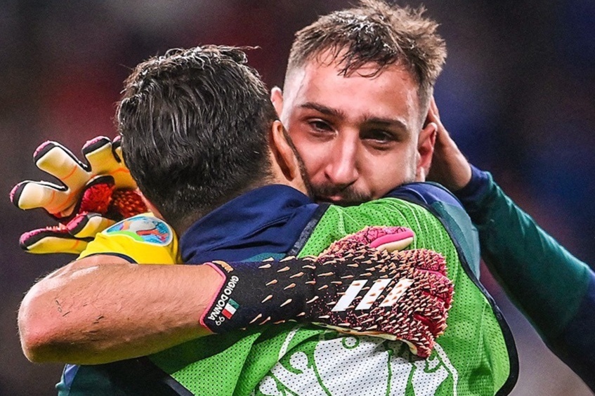 Nguoi hung Italy bat khoc sau loat luan luu can nao hinh anh