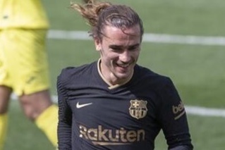 Griezmann gap rac roi vi xuc pham nguoi chau A hinh anh