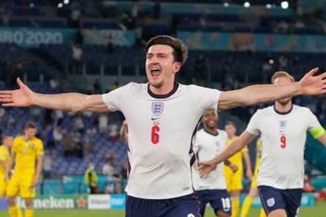 Bo Maguire gay xuong suon sau vu bao loan o Wembley hinh anh