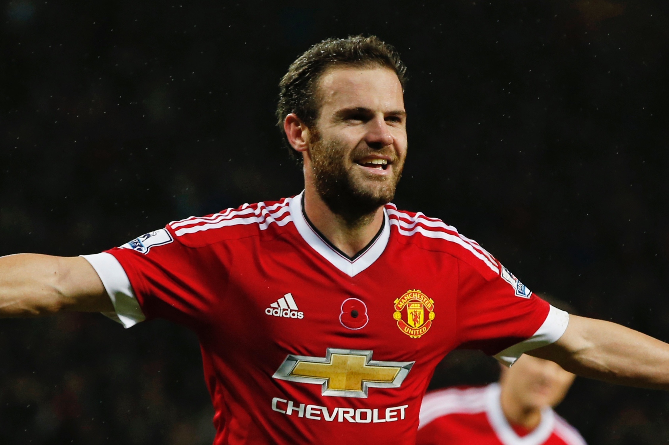 Perez nhac Juan Mata trong vu be boi tai Real hinh anh