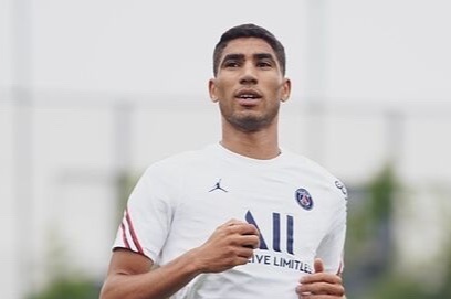 Tan binh dat gia cua PSG nhiem Covid-19 hinh anh