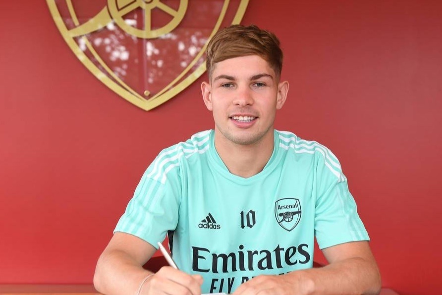 Arsenal co so 10 moi thay Ozil hinh anh