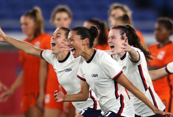 Nu My vo oa khi thang Ha Lan kich tinh o loat luan luu hinh anh