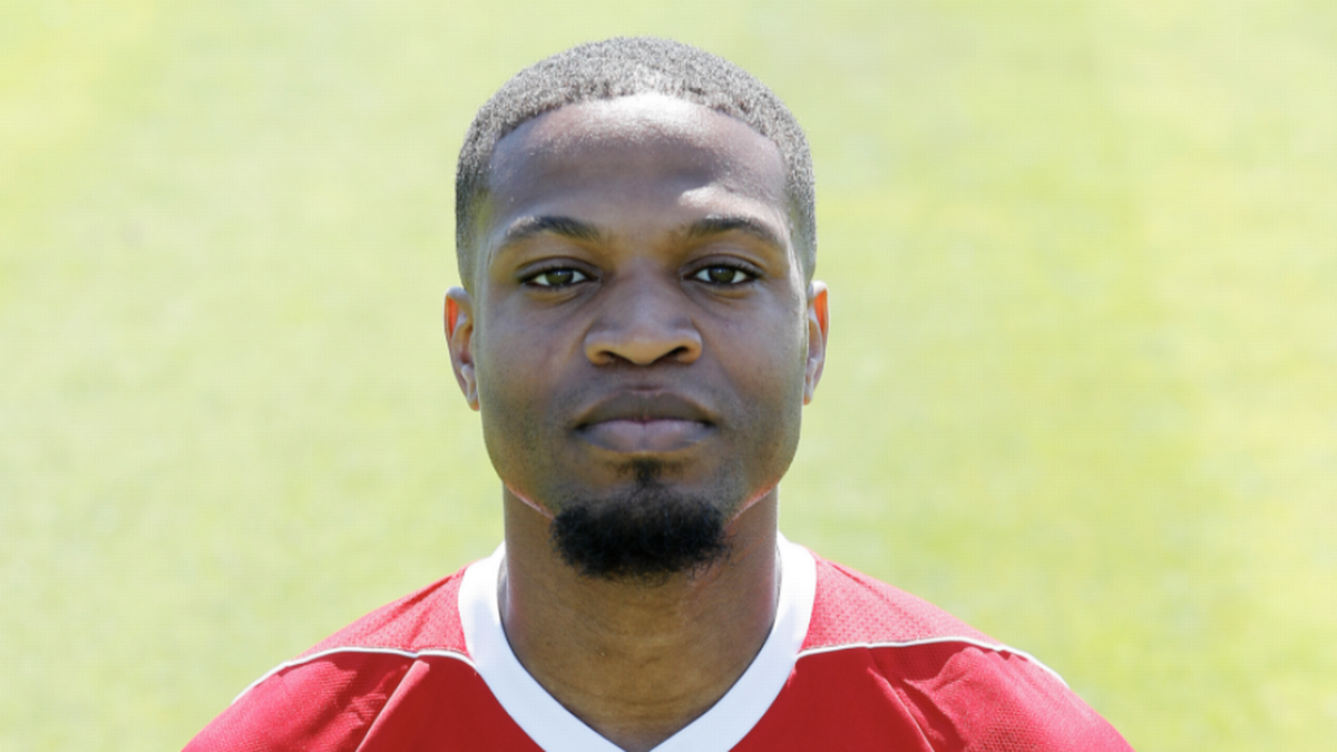 Cuu sao Ajax bi ban chet hinh anh