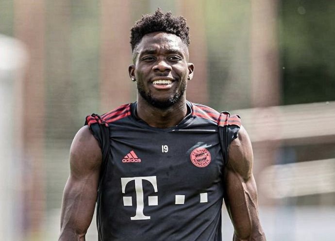 Co the vam vo cua sao Bayern Munich hinh anh