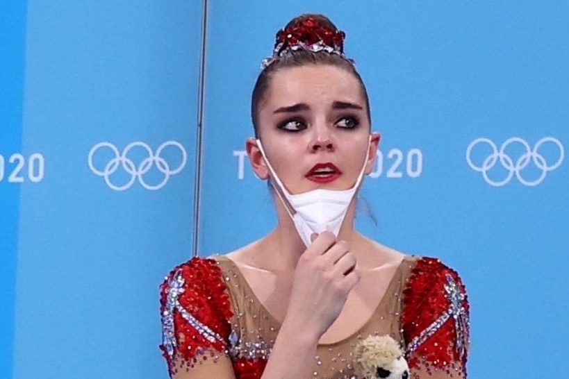 Nu VDV Nga khoc khi khong the gianh HCV Olympic hinh anh