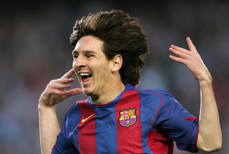 Giuly: 'Messi la mon qua cho PSG va tat ca' hinh anh