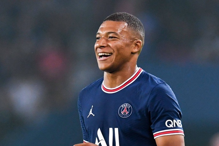 Mbappe co dang co doc, dan mat vi the o PSG? hinh anh