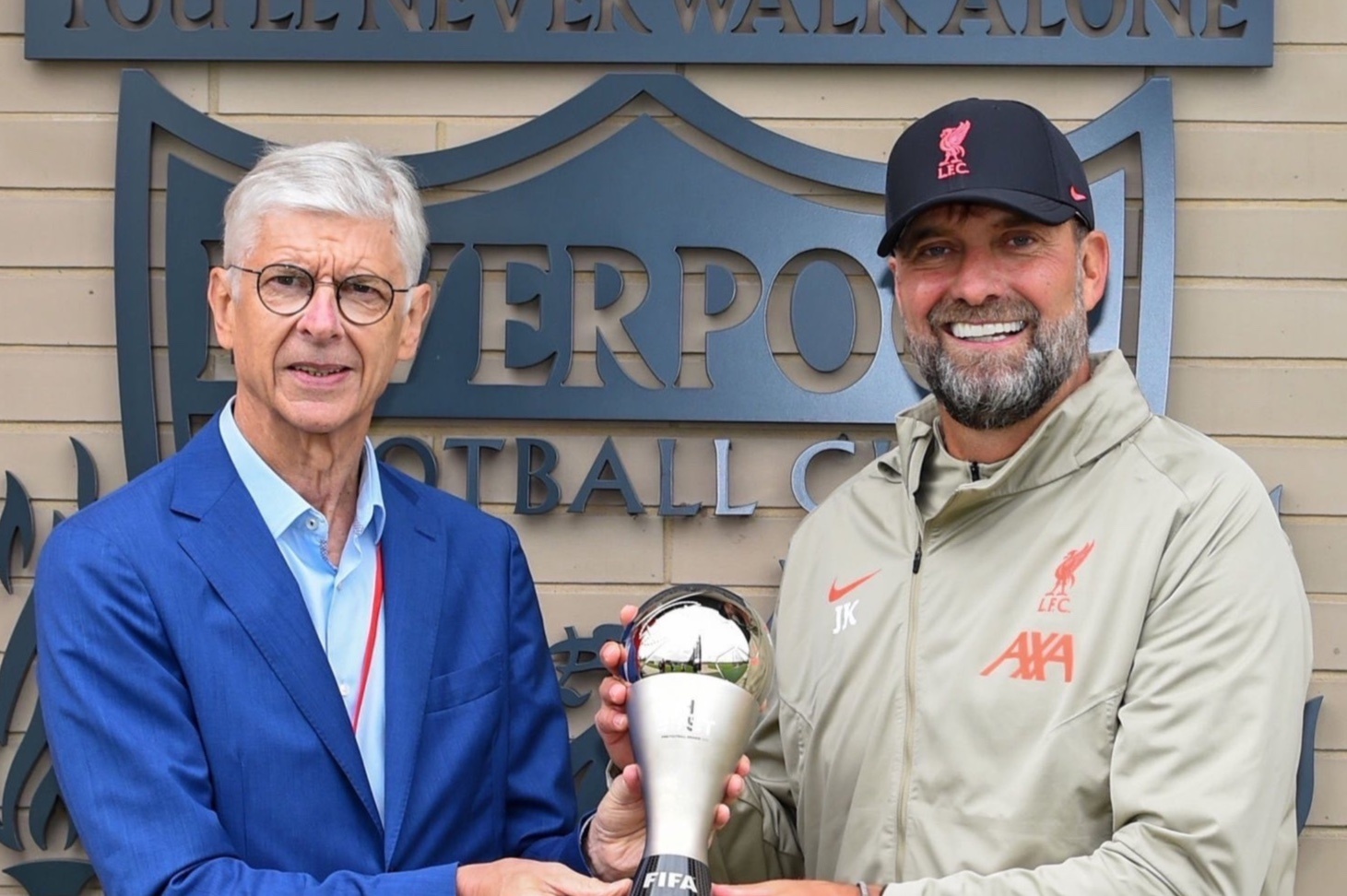 Wenger trao loat giai FIFA The Best 2020 cho HLV, cau thu Liverpool hinh anh