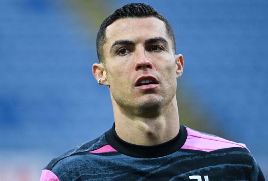 Nha bao Romano: 'MU dang dam phan voi Ronaldo' hinh anh