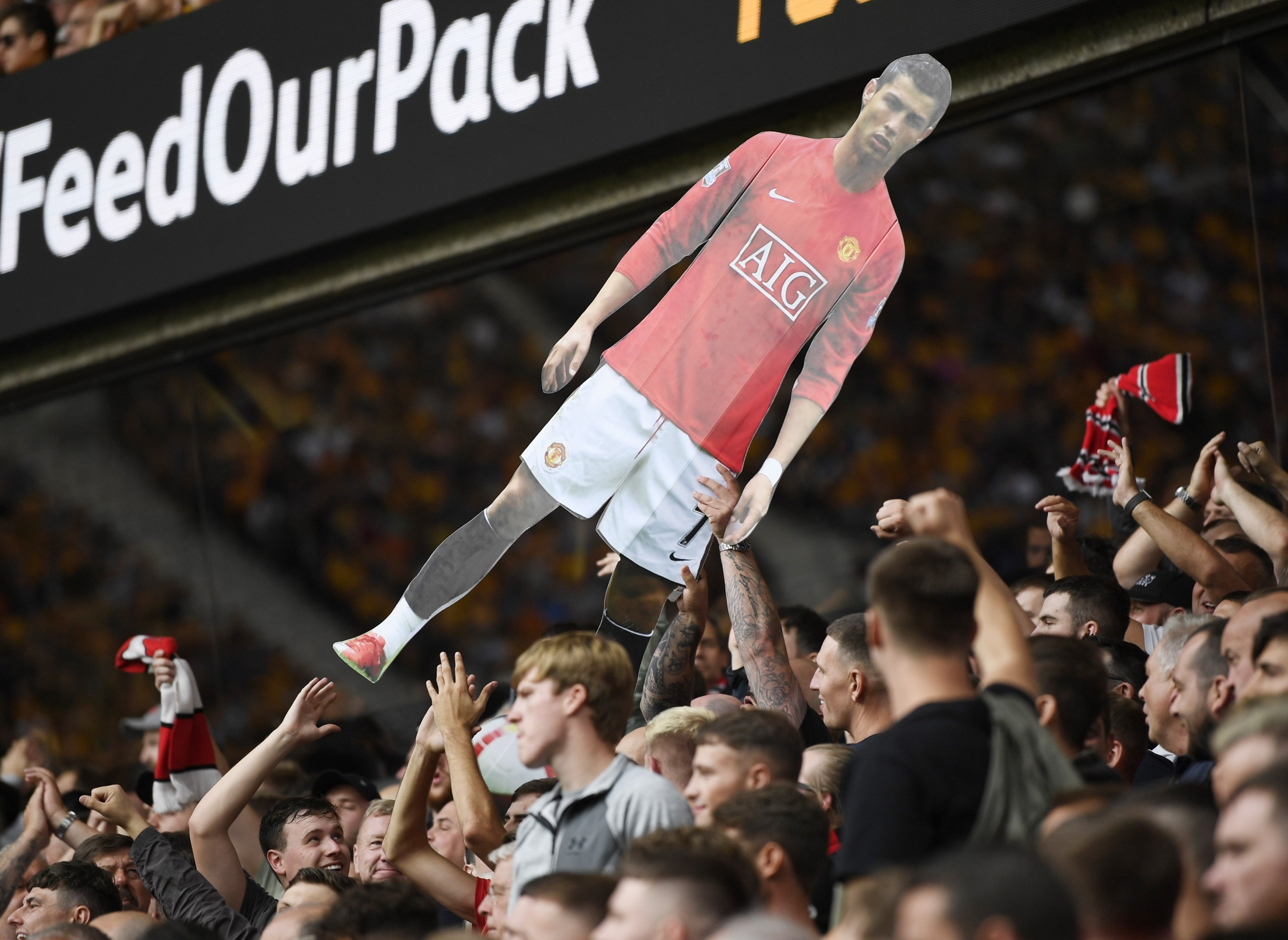 Cristiano Ronaldo anh 1