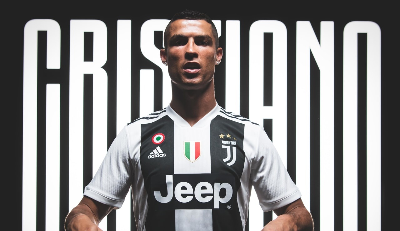 Cristiano Ronaldo anh 1