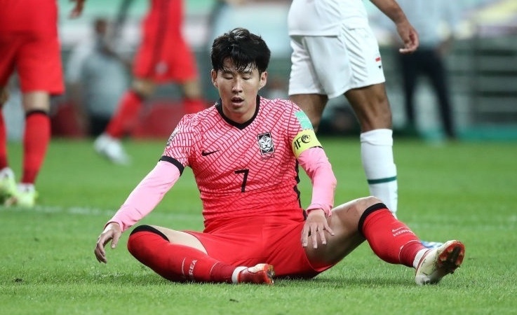 Son Heung-min bat luc truoc hang thu Iraq hinh anh
