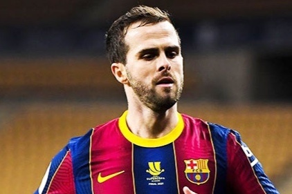 Barca thoat khoi Pjanic hinh anh