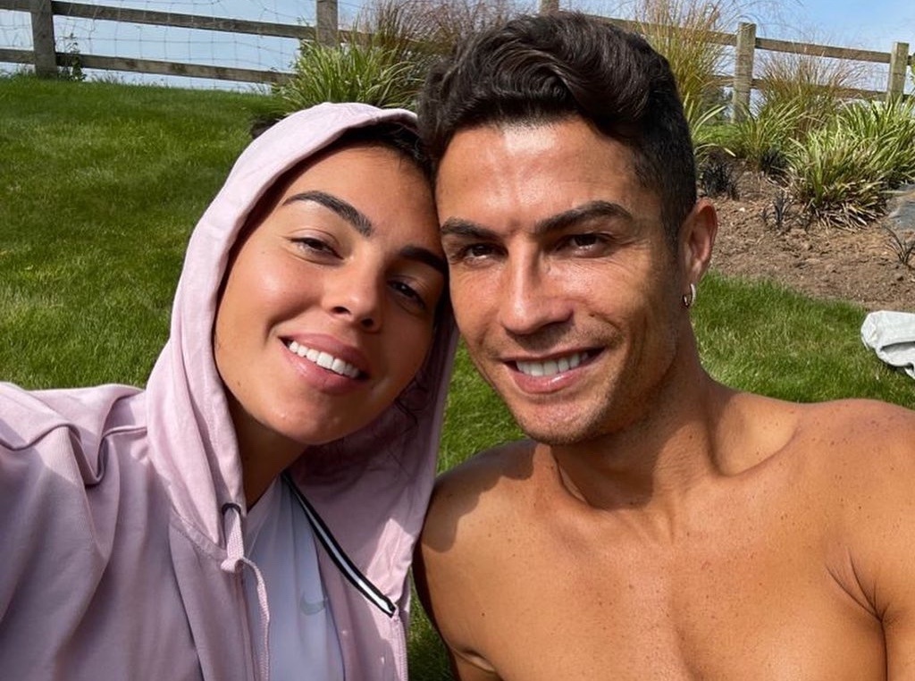 Hinh anh cua Ronaldo khi cach ly o Manchester hinh anh