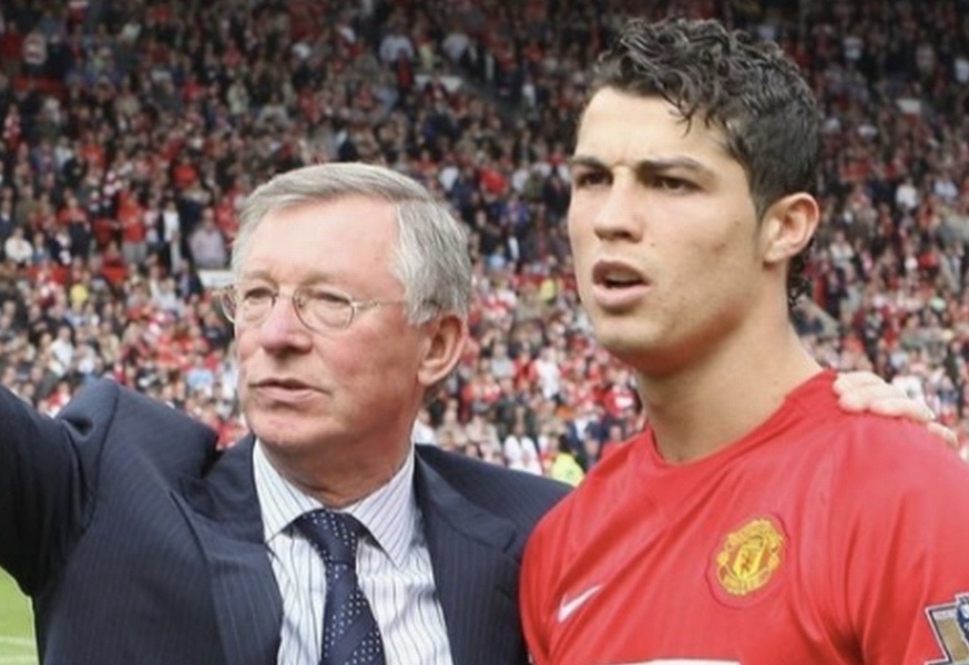 Sir Alex Ferguson len tieng khi Ronaldo ra mat MU hinh anh
