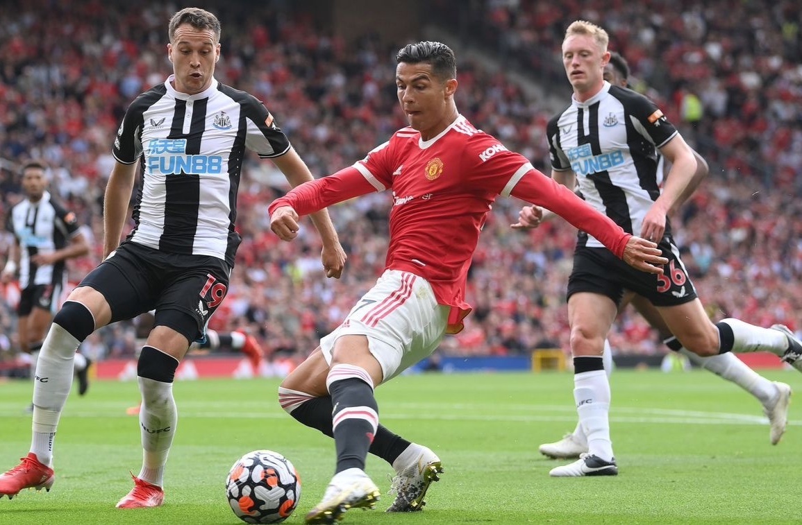 Ban thang dang cap va loi hua cua Ronaldo hinh anh