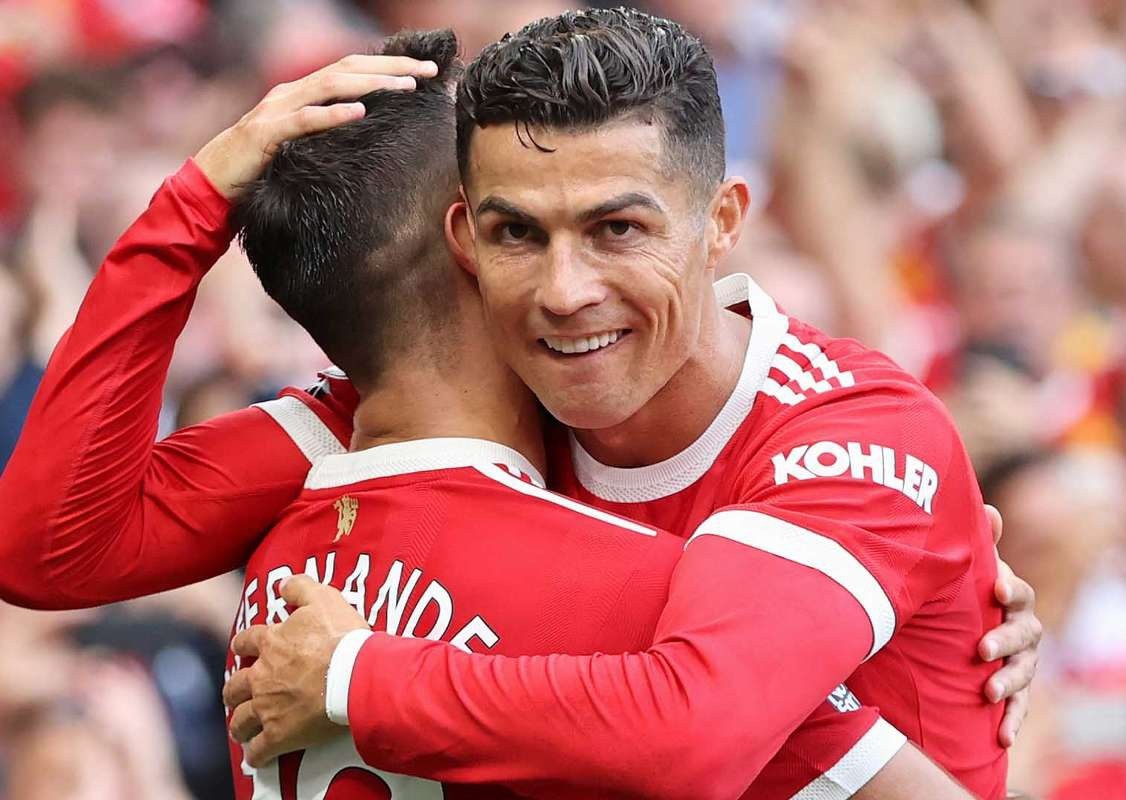 Ronaldo va Fernandes giai bai toan kho o MU hinh anh