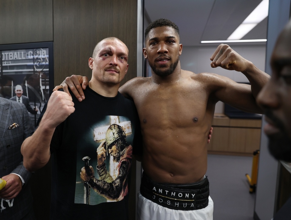 Anthony Joshua bat tay Oleksandr Usyk anh 4