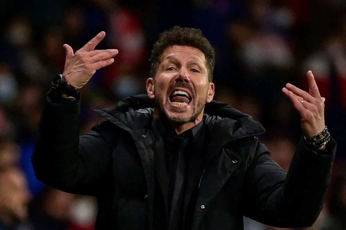 Simeone giup Atletico lay lai vi the hinh anh