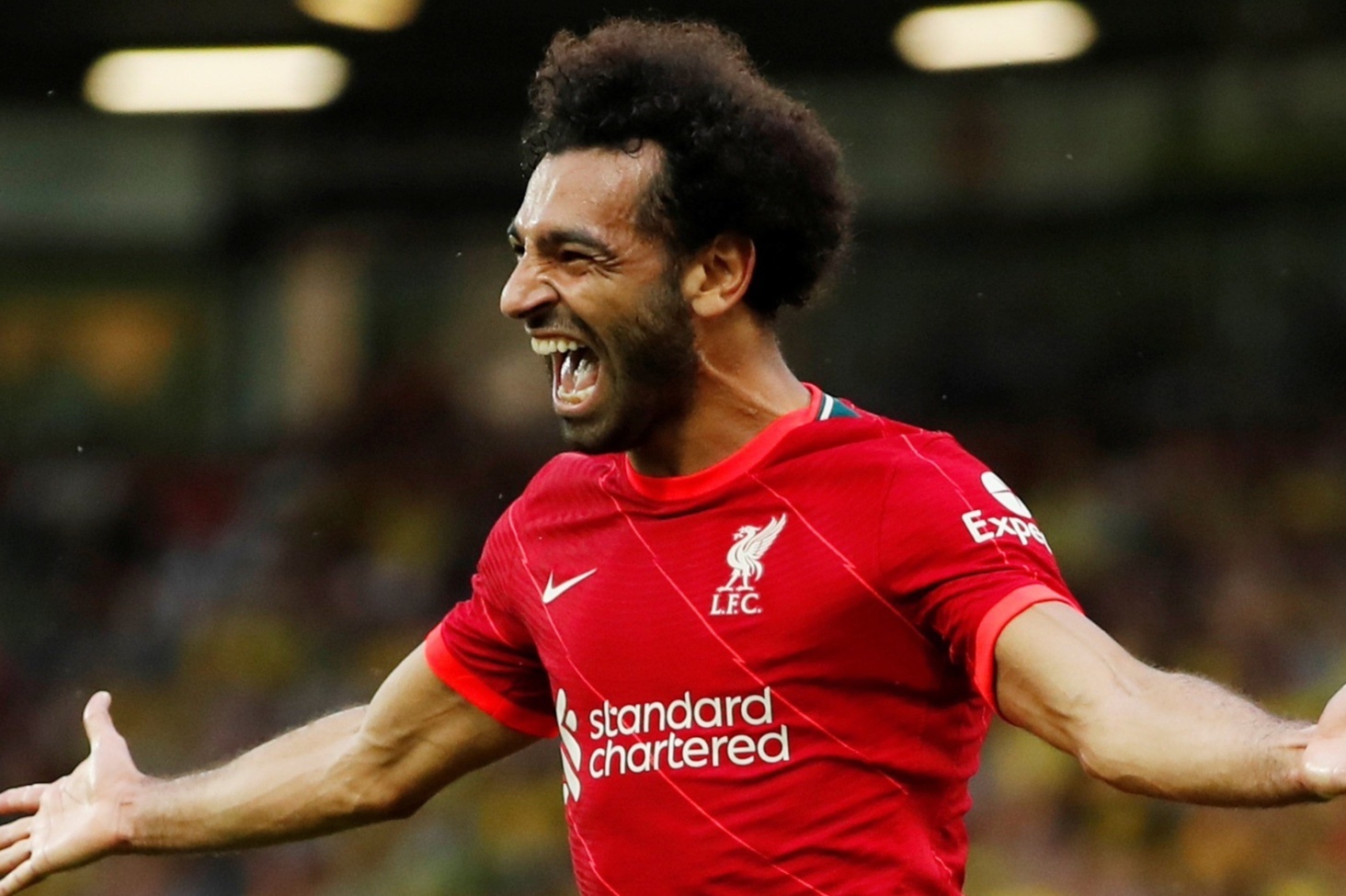 Liverpool se danh cho Salah muc luong xap xi voi Ronaldo hinh anh