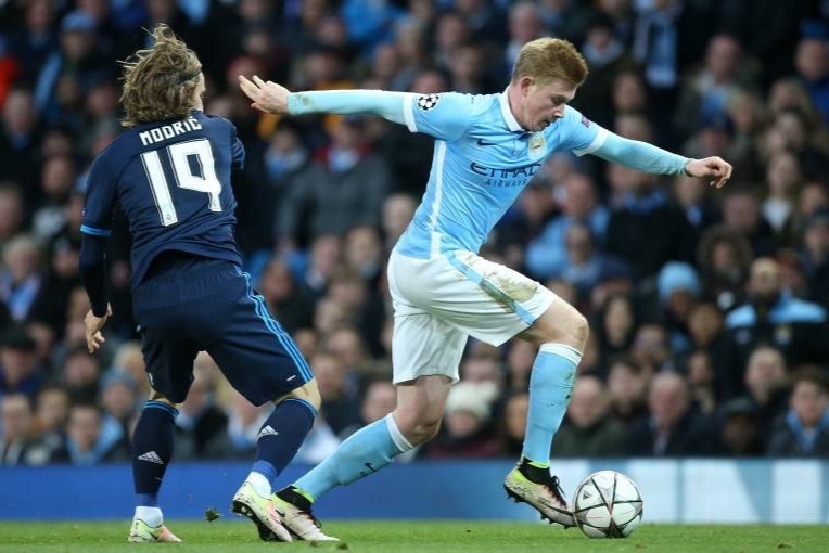 Man City doi dau Real va thach thuc danh cho bong da Anh hinh anh