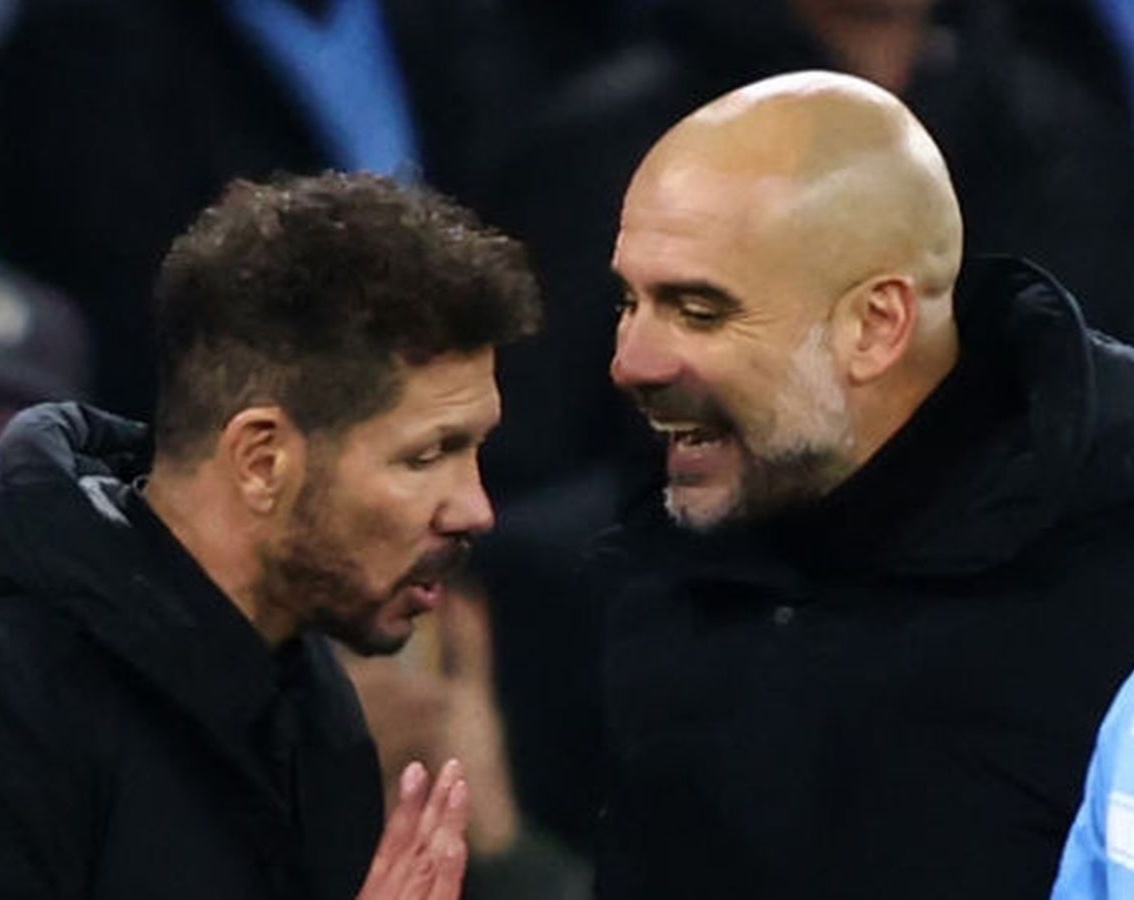 Khi Guardiola cho Man City dien nhieu vai hinh anh