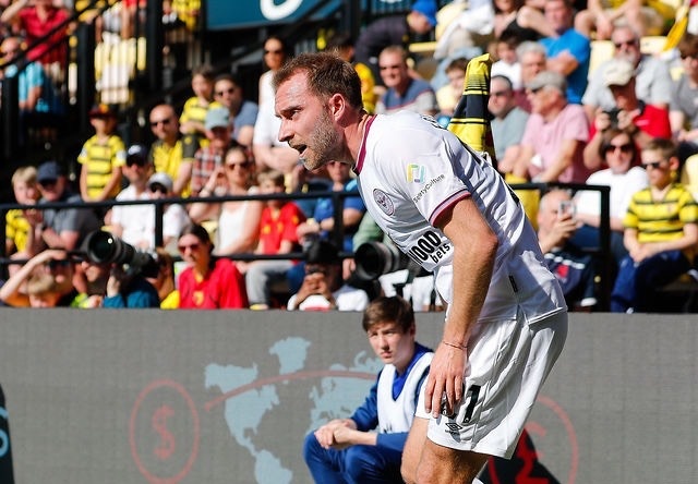 Eriksen kien tao giup Brentford thang o phut 90+5 anh 3