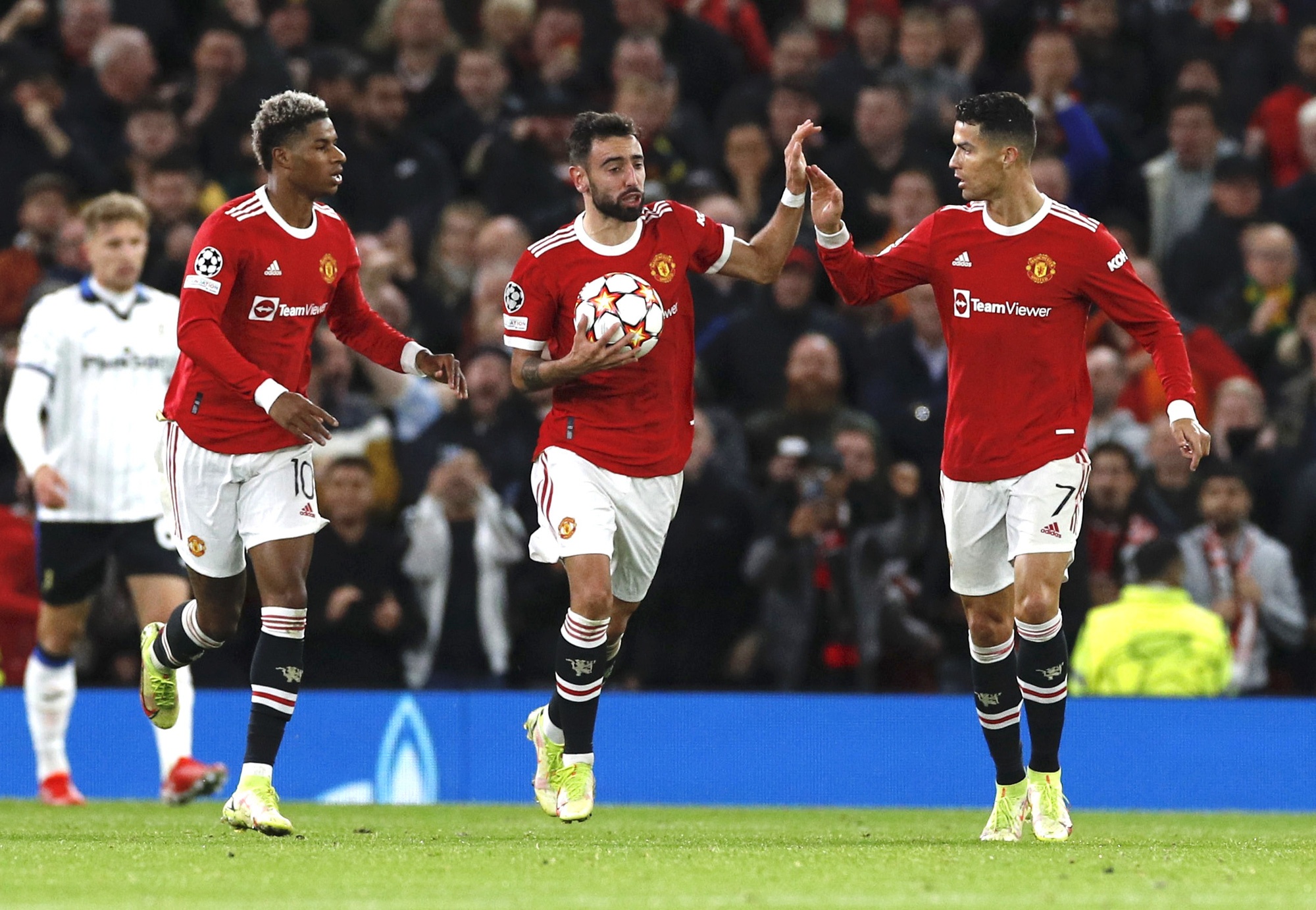 Maguire mac loi nhieu nhat Premier League anh 8