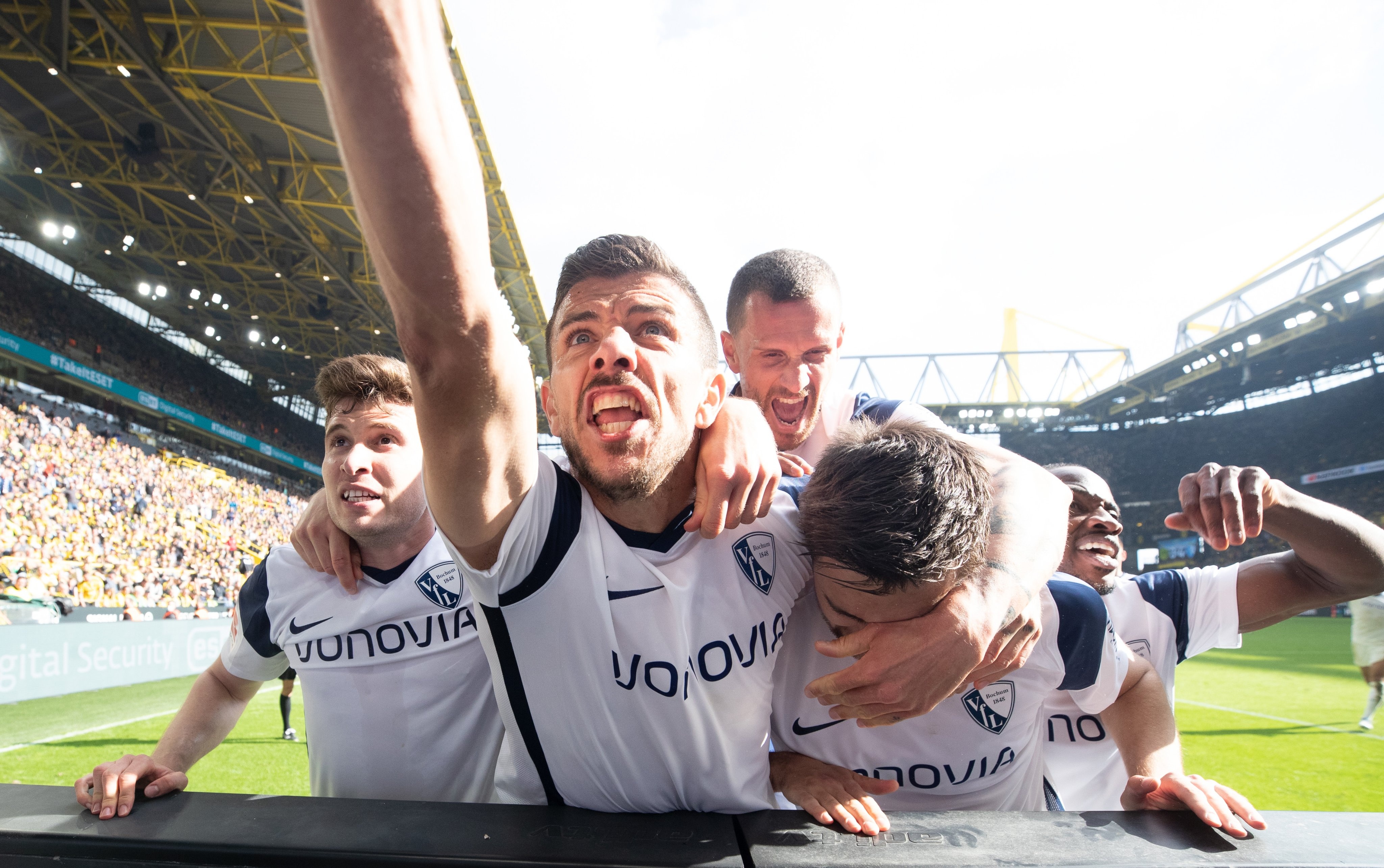 Haaland lap hat-trick trong ngay Dortmund that bai anh 10