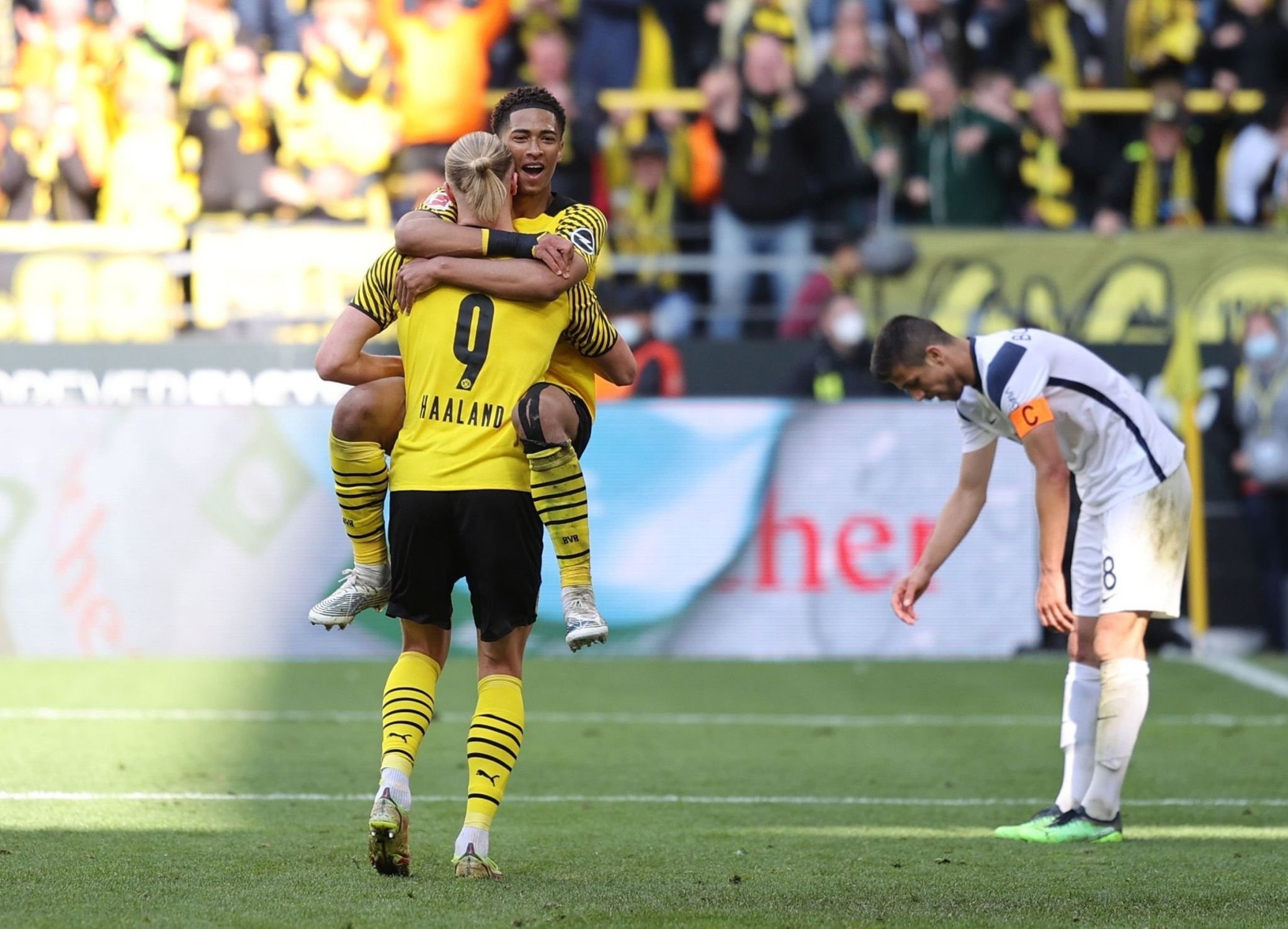 Haaland lap hat-trick trong ngay Dortmund that bai anh 6