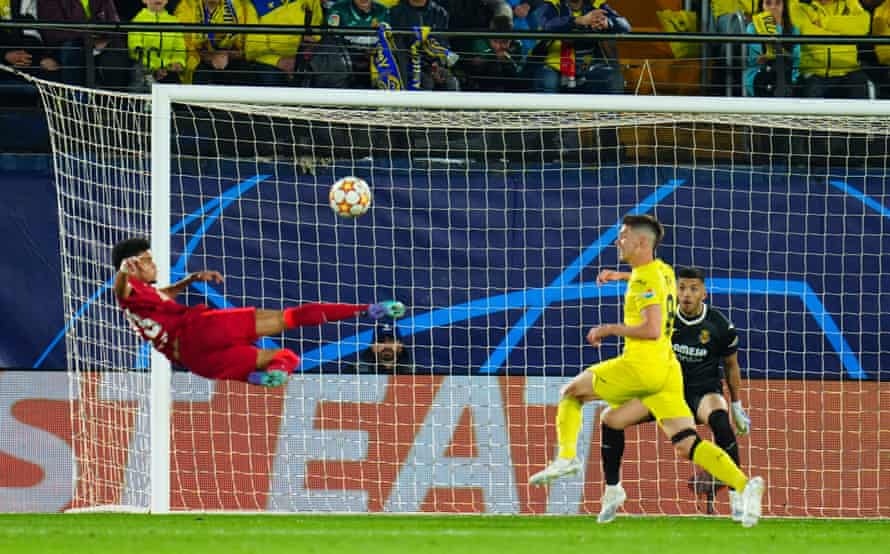 Luis Diaz la ban hop dong mua giai cua Liverpool anh 1