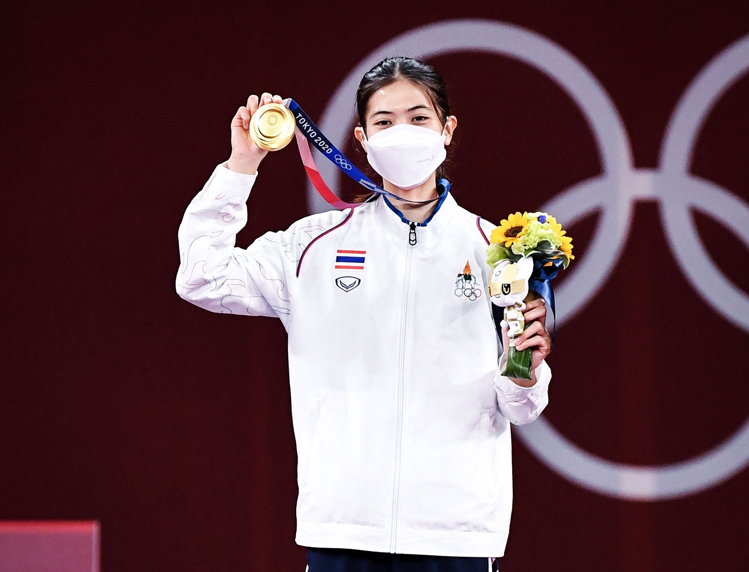 Dang cap cua nha vo dich Olympic nguoi Thai Lan anh 1