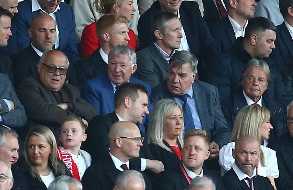 Man United lap ky luc vo dich FA Youth Cup anh 4