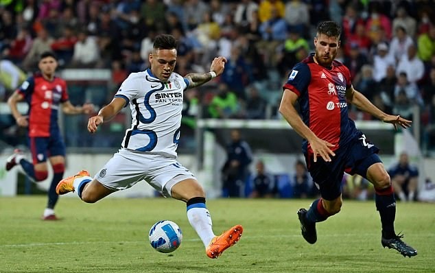 Milan duy tri cach biet 2 diem voi Inter trong cuoc dua vo dich anh 7