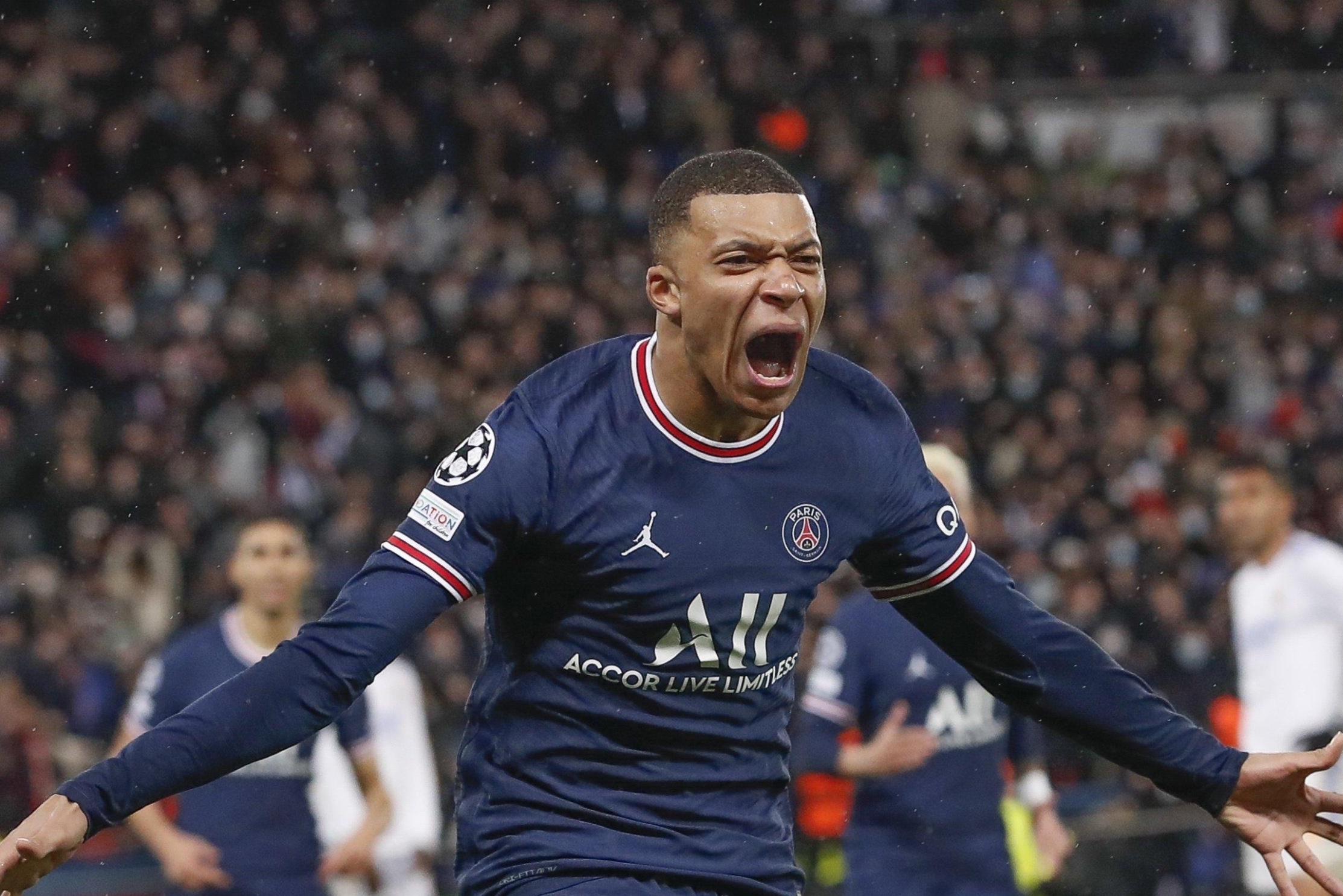 Mbappe ghi hat-trick trong ngay o lai PSG hinh anh