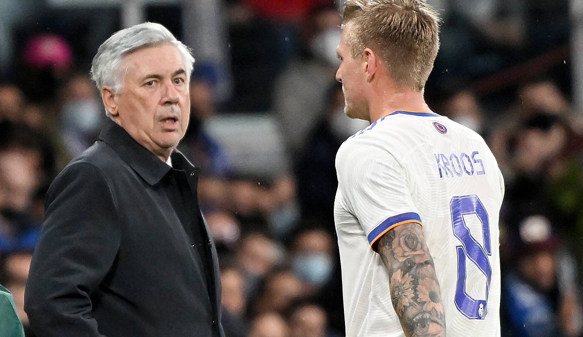 Kroos: 'Nghe co ve Ancelotti khong biet gi ve chien thuat' hinh anh