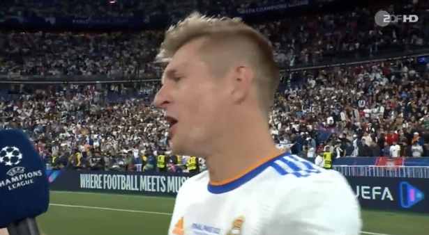 Toni Kroos coc can bo ngang cuoc phong van hinh anh
