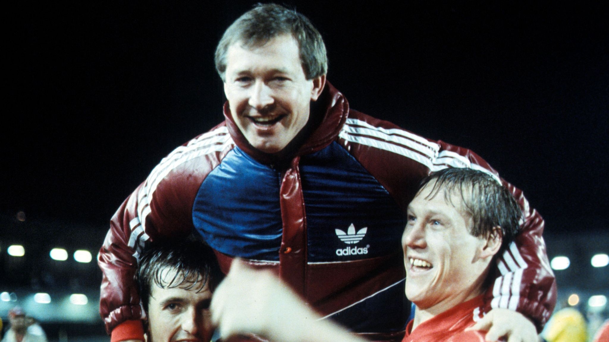 Sir Alex la HLV gan nhat thang Real o chung ket cup chau Au hinh anh