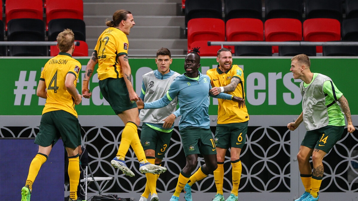 Hai thai cuc cam xuc sau tran play-off World Cup 2022 anh 8