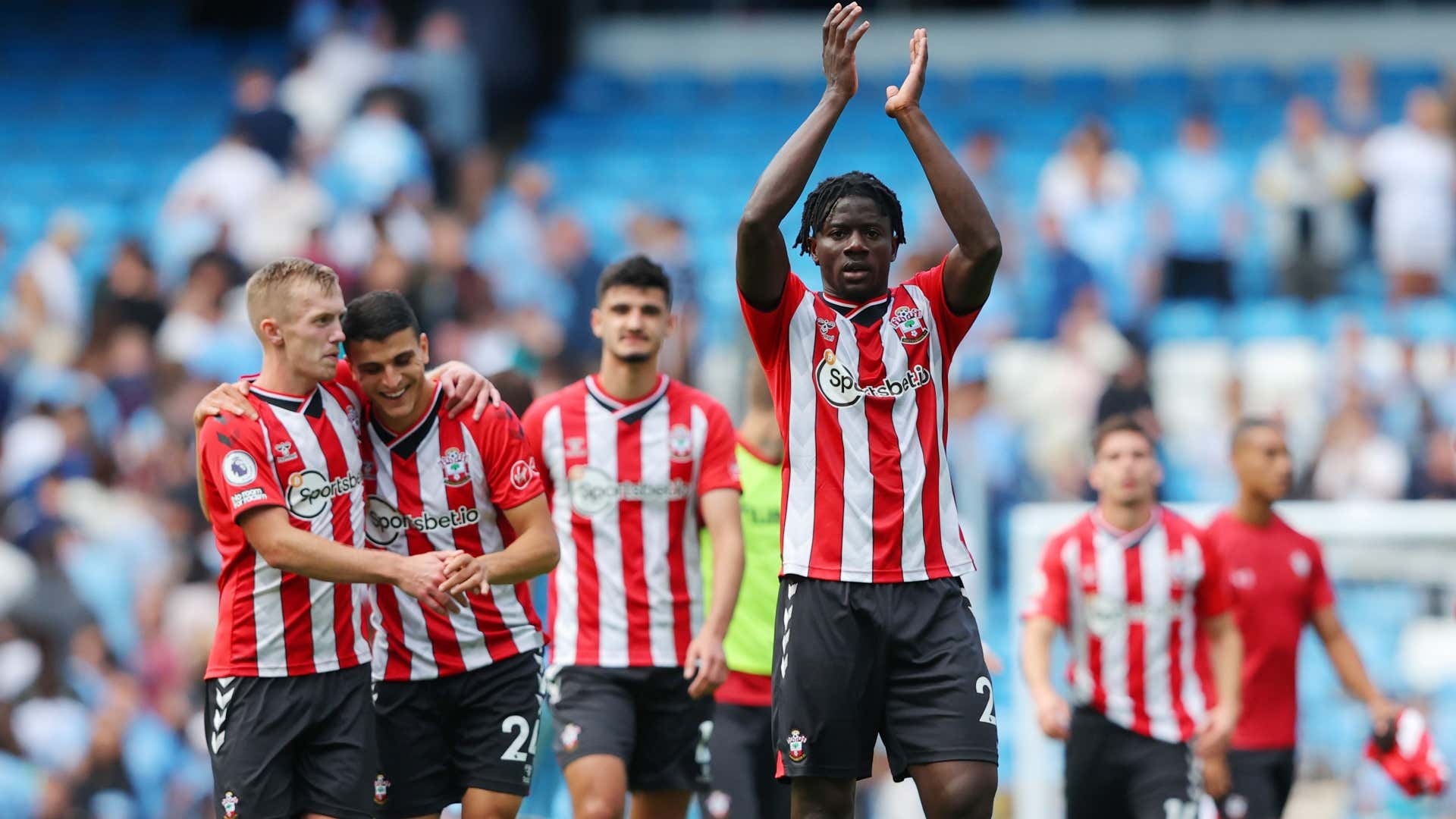 6 mua lien tiep MU da tran mo man o Old Trafford anh 4