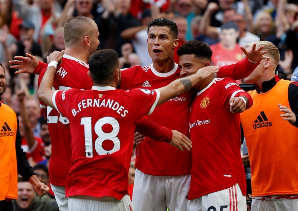 6 mua lien tiep MU da tran mo man o Old Trafford anh 1