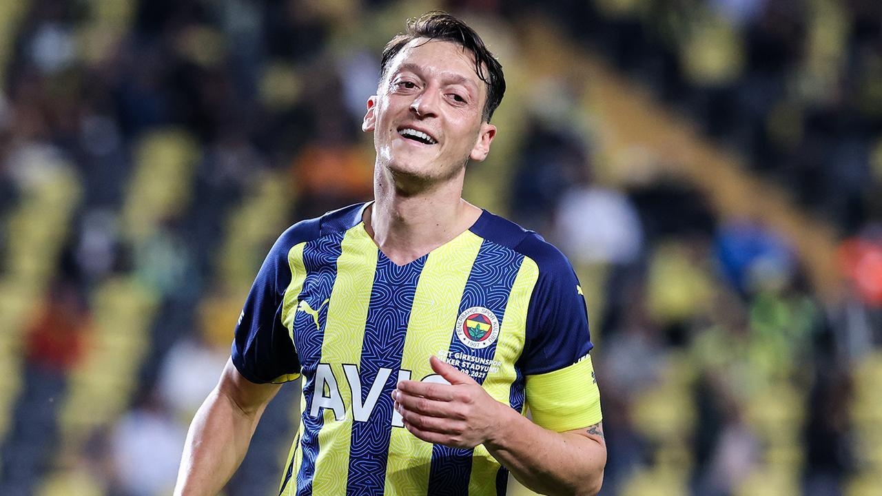Ozil doan tuyet voi Fenerbahce hinh anh
