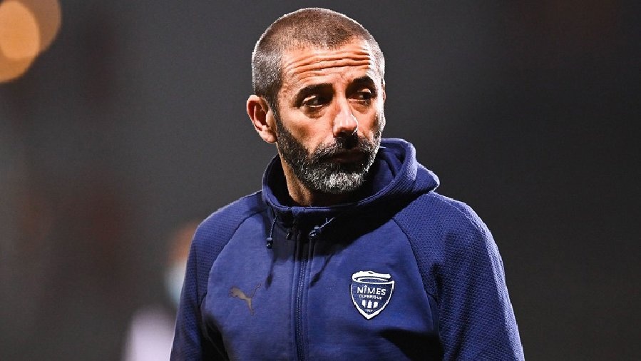 HLV Nimes bac tin CLB chieu mo Quang Hai hinh anh